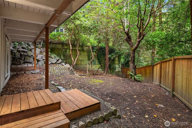 4626 33rd Avenue W, Seattle, WA 98199