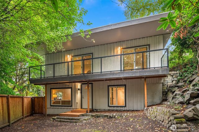4626 33rd Avenue W, Seattle, WA 98199