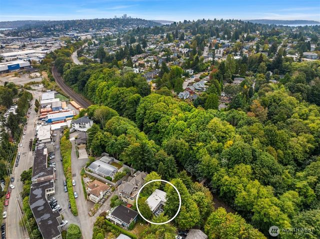 4626 33rd Avenue W, Seattle, WA 98199