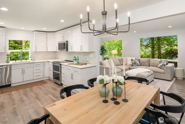 4626 33rd Avenue W, Seattle, WA 98199