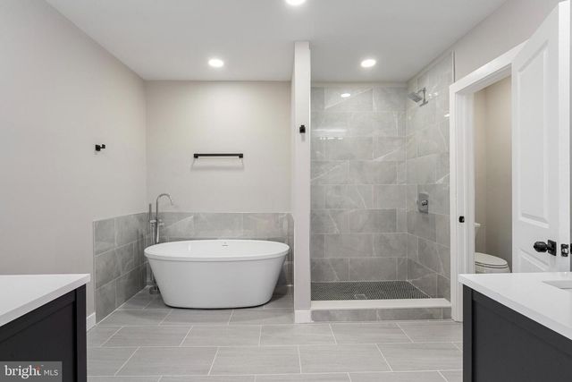 2316 MONROE ST NE, Washington, DC 20018