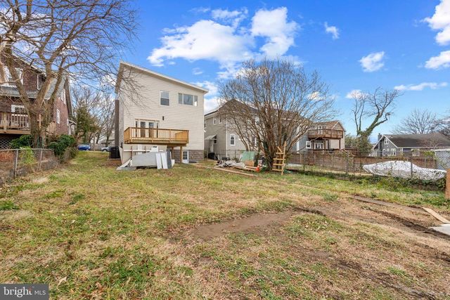 2316 MONROE ST NE, Washington, DC 20018