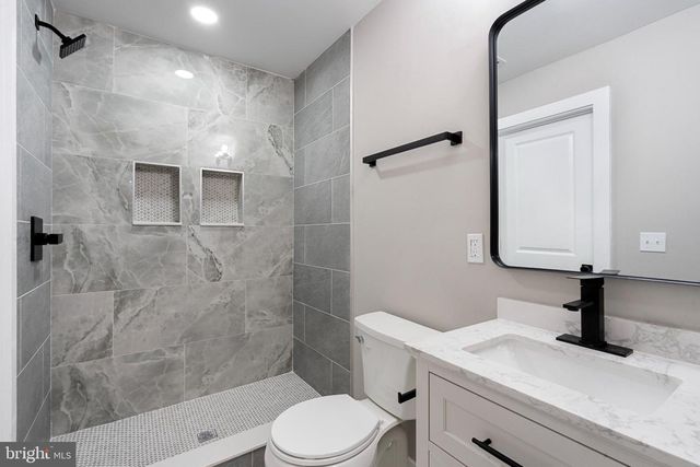 2316 MONROE ST NE, Washington, DC 20018