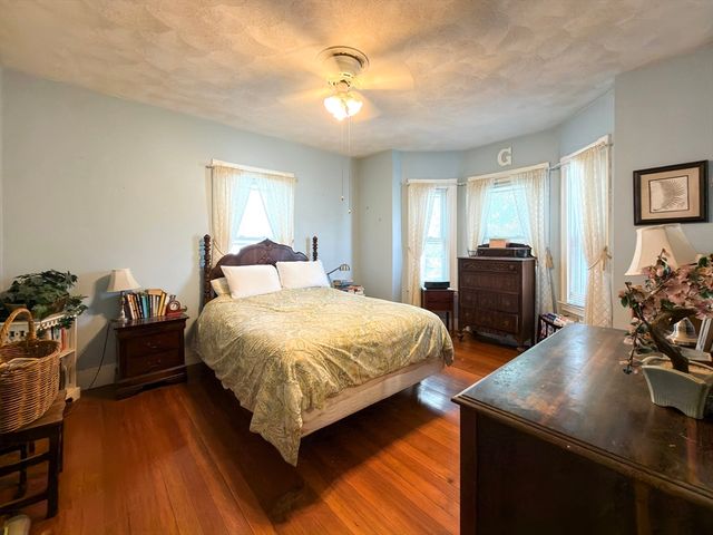 29 Wigglesworth St, Somerville, MA 02145