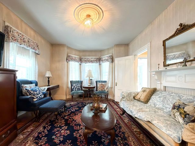 29 Wigglesworth St, Somerville, MA 02145