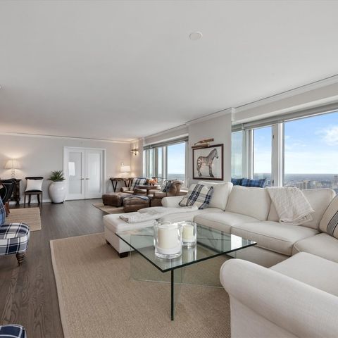 132 E Delaware Place 5106, Chicago, IL 60611