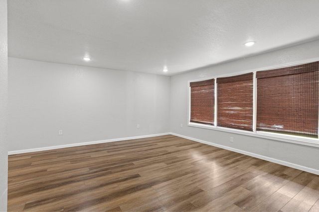 703 Woodland Hills Dr., Hattiesburg, MS 39402