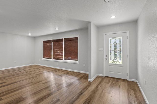 703 Woodland Hills Dr., Hattiesburg, MS 39402