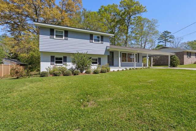 703 Woodland Hills Dr., Hattiesburg, MS 39402