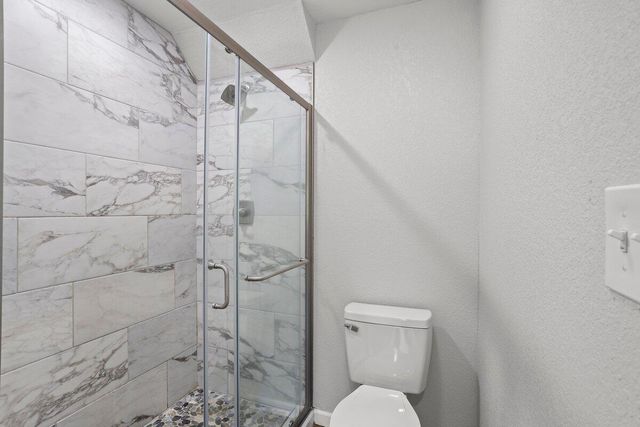 703 Woodland Hills Dr., Hattiesburg, MS 39402