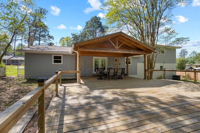 703 Woodland Hills Dr., Hattiesburg, MS 39402