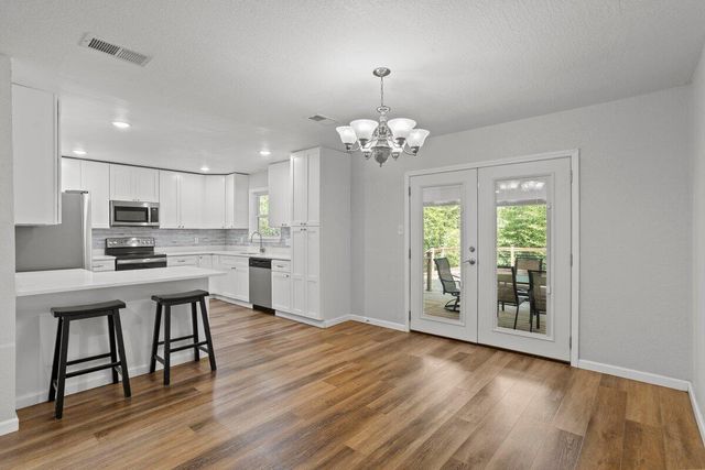 703 Woodland Hills Dr., Hattiesburg, MS 39402