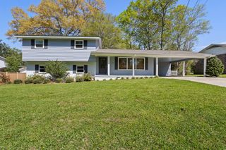 703 Woodland Hills Dr., Hattiesburg, MS 39402