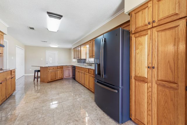 100 Maria Circle, Houma, LA 70360