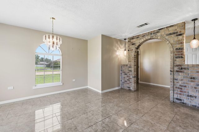 100 Maria Circle, Houma, LA 70360