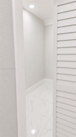 5735 Hayes Street, Hollywood, FL 33021