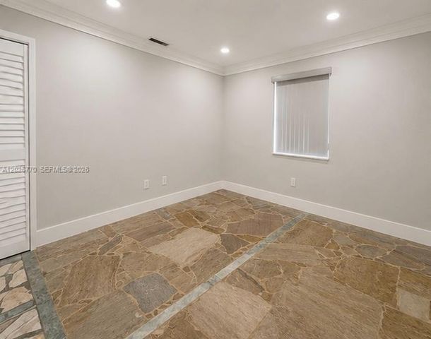 5735 Hayes Street, Hollywood, FL 33021