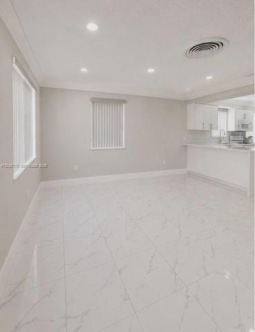 5735 Hayes Street, Hollywood, FL 33021