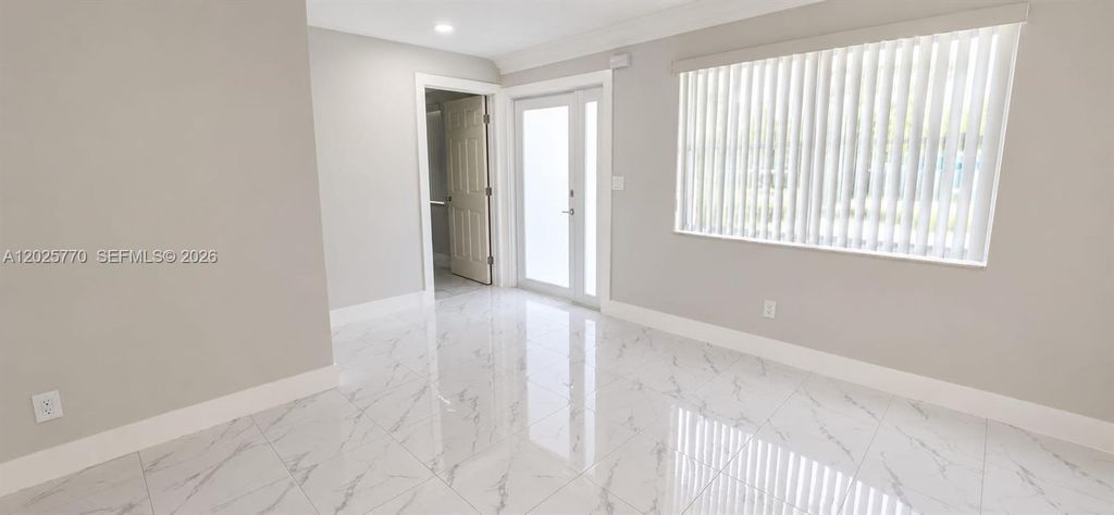 5735 Hayes Street, Hollywood, FL 33021