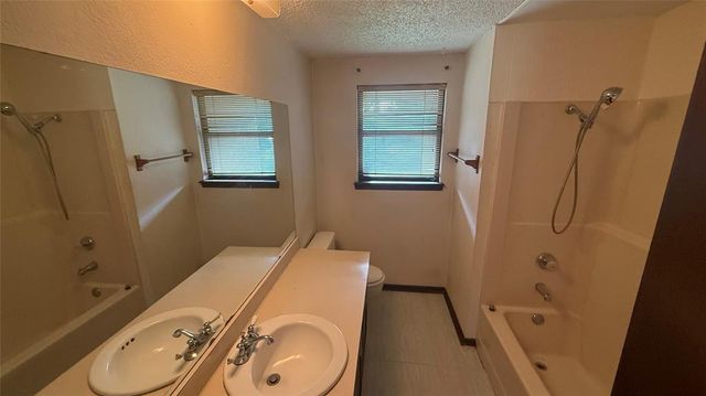 905 Branchwood Court, Norman, OK 73072