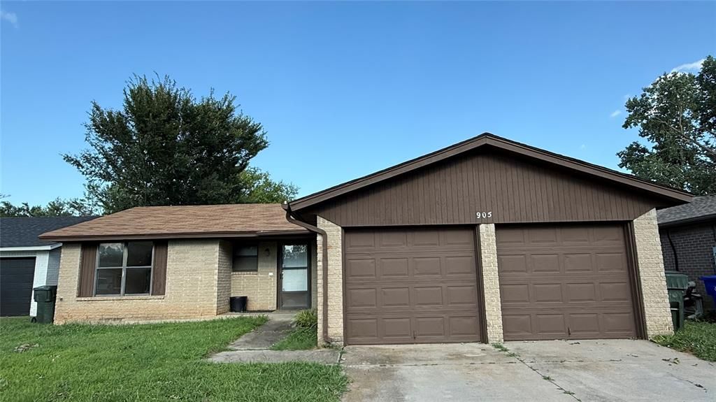 905 Branchwood Court, Norman, OK 73072