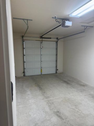 741 SW Kinsington Court, Grants Pass, OR 97526