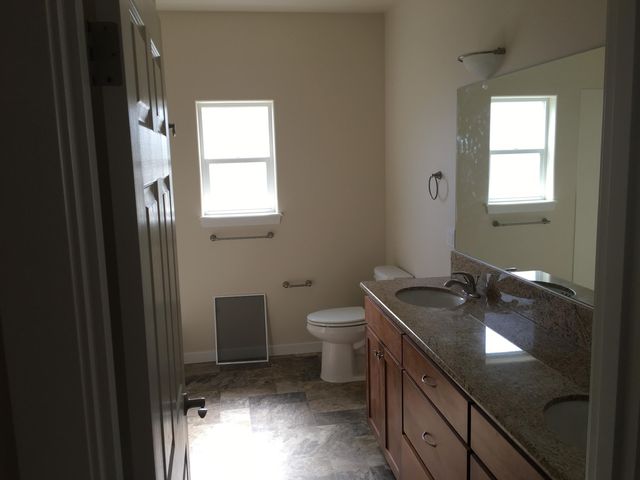 741 SW Kinsington Court, Grants Pass, OR 97526