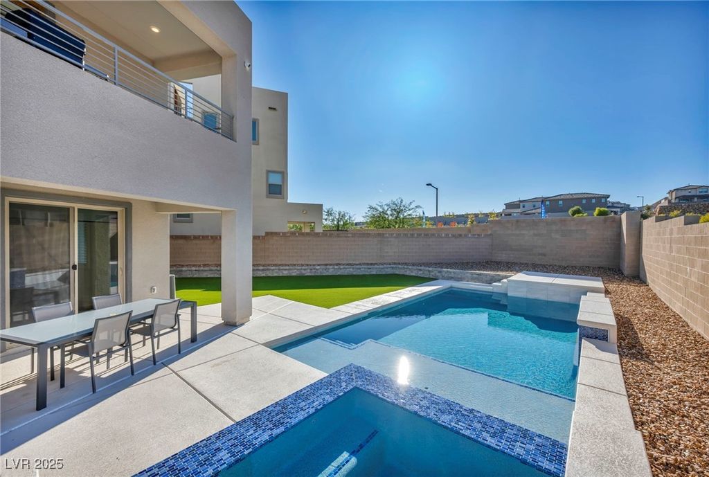 11730 Midnight Melody Avenue, Las Vegas, NV 89138