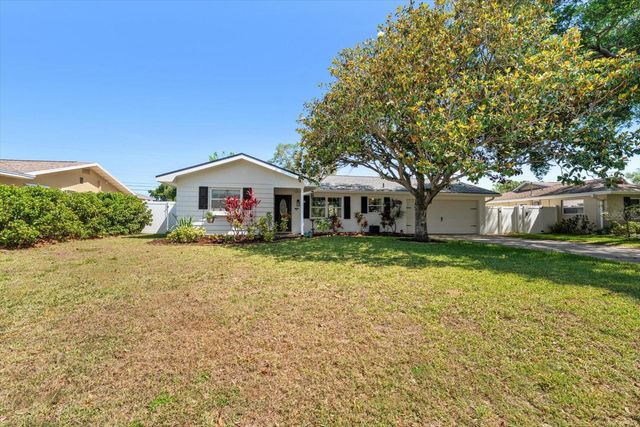 13497 100TH AVENUE, Seminole, FL 33776