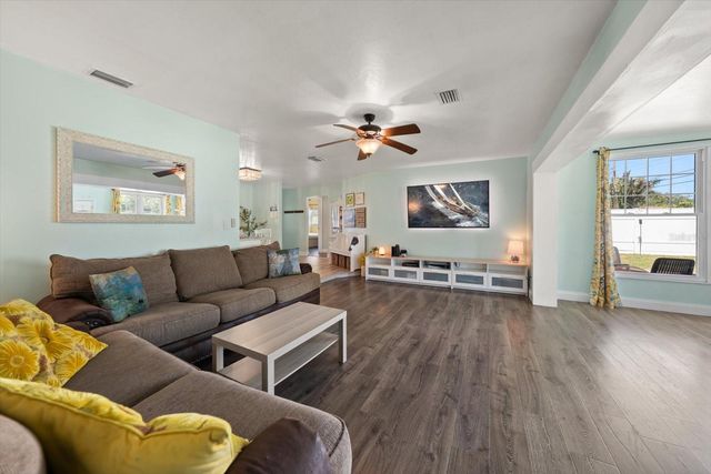 13497 100TH AVENUE, Seminole, FL 33776