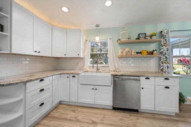 13497 100TH AVENUE, Seminole, FL 33776