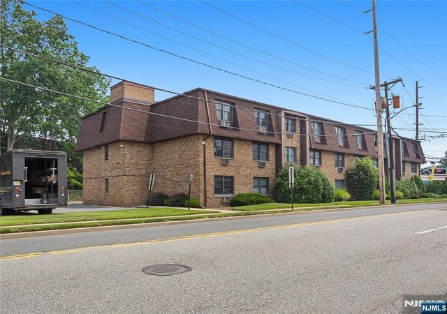 25 Market Street 4, Saddle Brook, NJ 07663