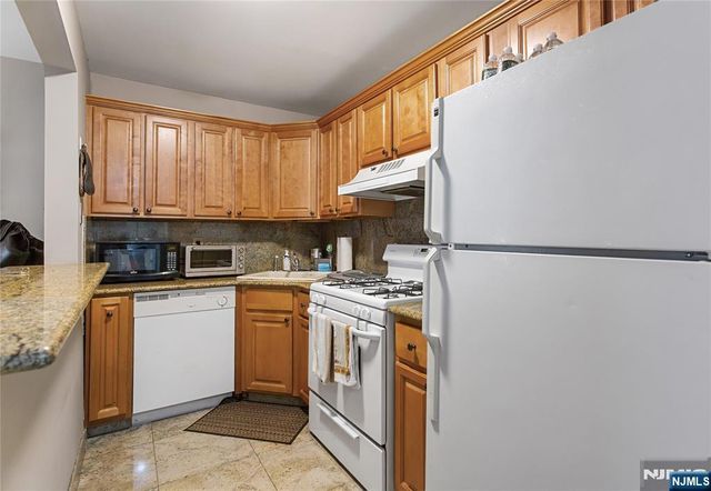25 Market Street 4, Saddle Brook, NJ 07663