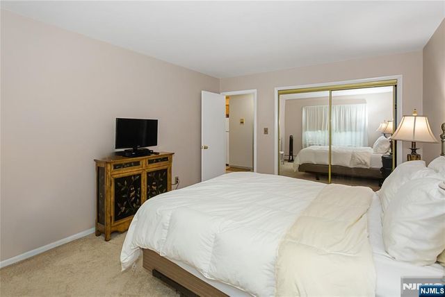 25 Market Street 4, Saddle Brook, NJ 07663