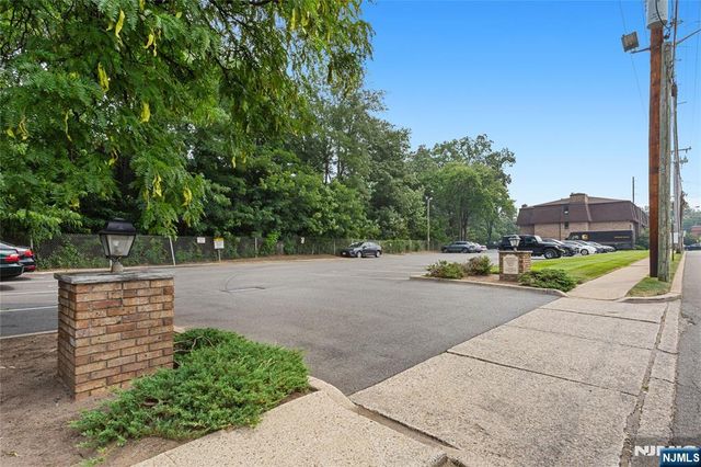 25 Market Street 4, Saddle Brook, NJ 07663
