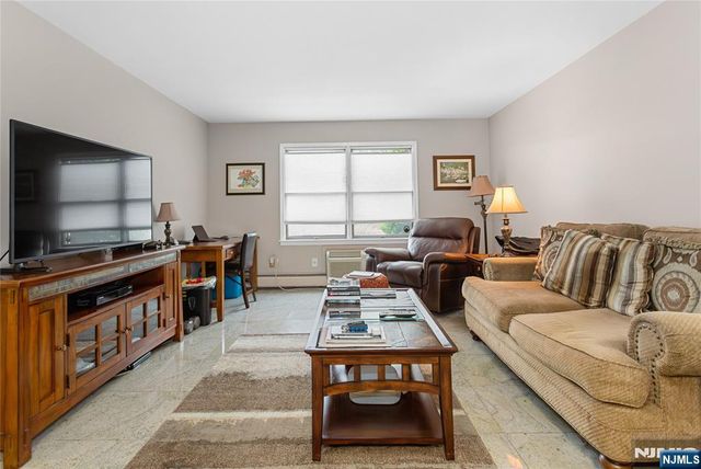25 Market Street 4, Saddle Brook, NJ 07663