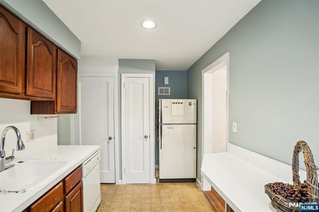 593 Beverly Road, Teaneck, NJ 07666