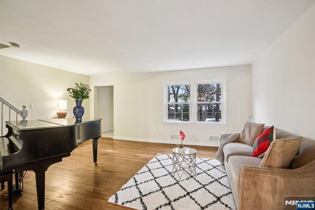 593 Beverly Road, Teaneck, NJ 07666