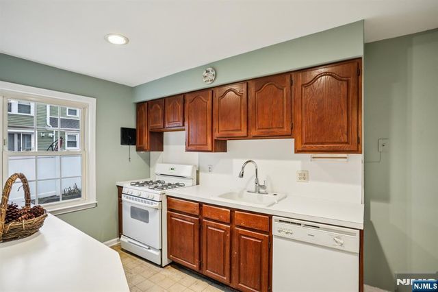 593 Beverly Road, Teaneck, NJ 07666