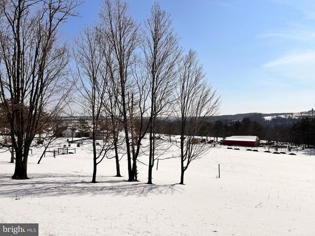 1800 ROSS RD, Curwensville, PA 16833