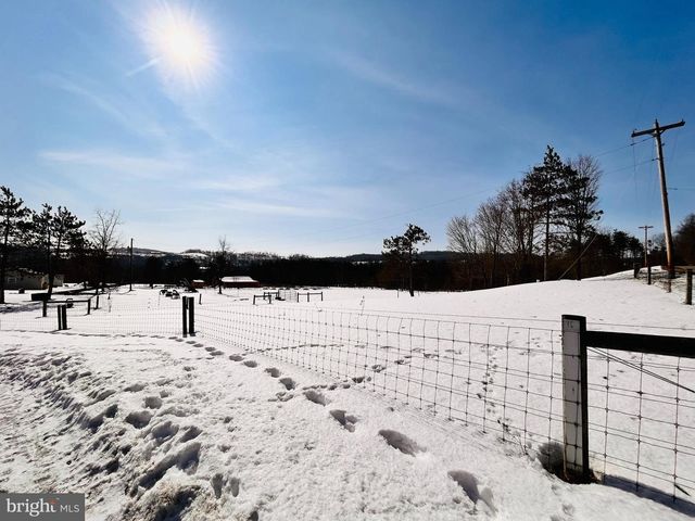 1800 ROSS RD, Curwensville, PA 16833