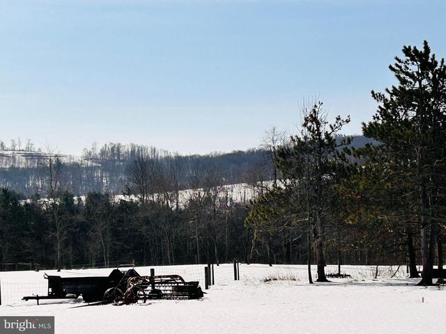 1800 ROSS RD, Curwensville, PA 16833