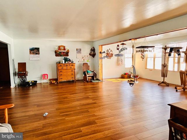 1800 ROSS RD, Curwensville, PA 16833