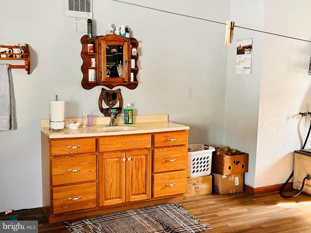 1800 ROSS RD, Curwensville, PA 16833