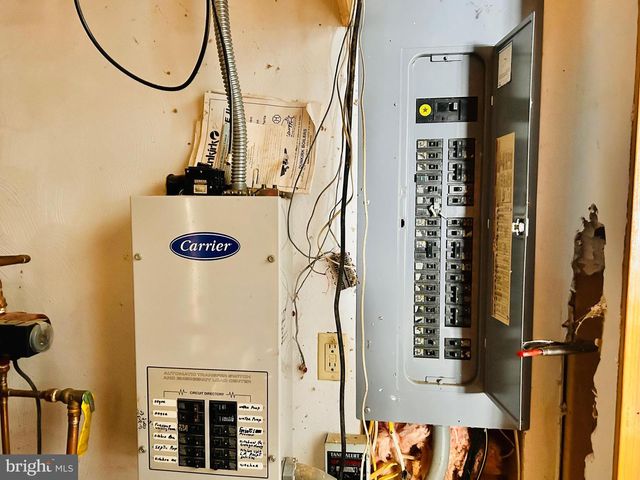 1800 ROSS RD, Curwensville, PA 16833