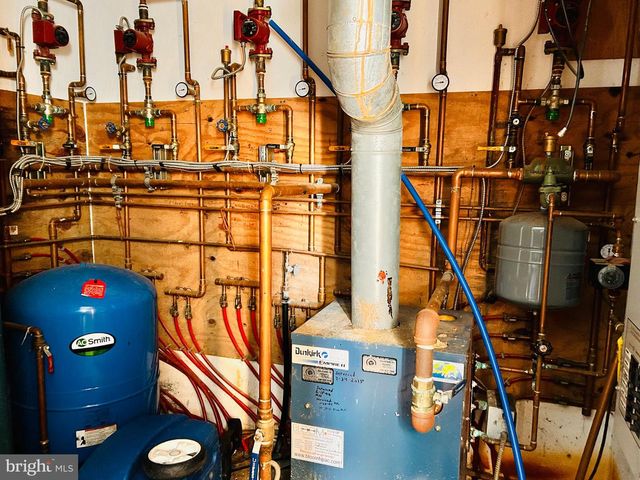 1800 ROSS RD, Curwensville, PA 16833