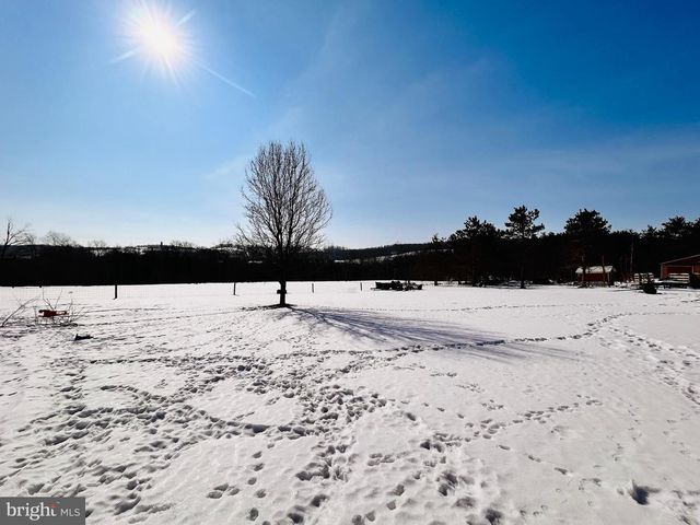 1800 ROSS RD, Curwensville, PA 16833