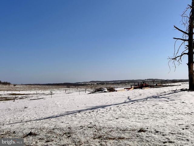 1800 ROSS RD, Curwensville, PA 16833