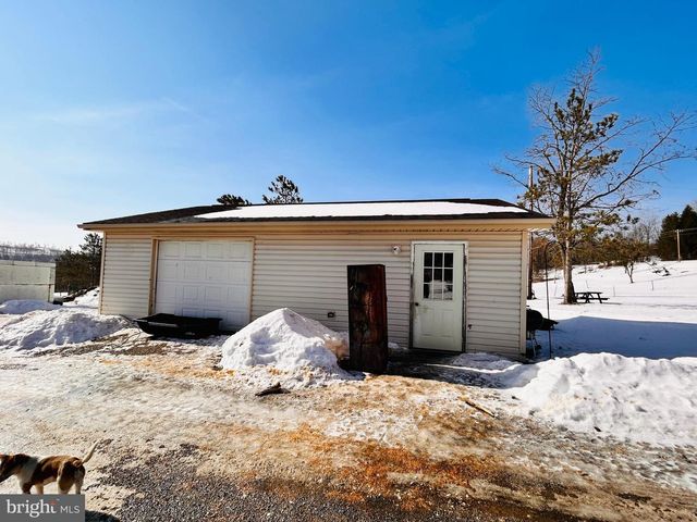 1800 ROSS RD, Curwensville, PA 16833