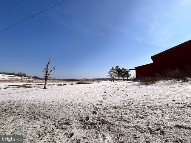 1800 ROSS RD, Curwensville, PA 16833